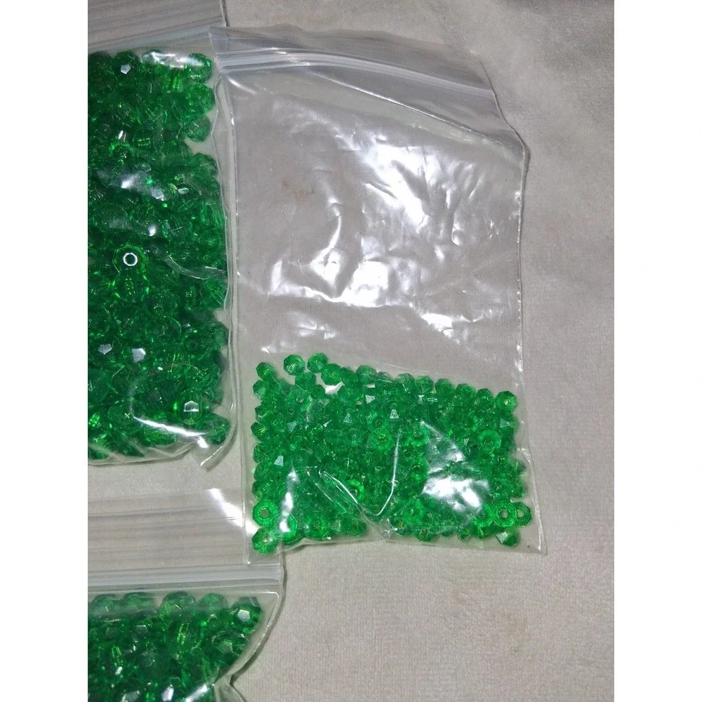 Darice Craft Designer Christmas Green Faceted Acrylic Beads Bulk Lot 14.9 oz